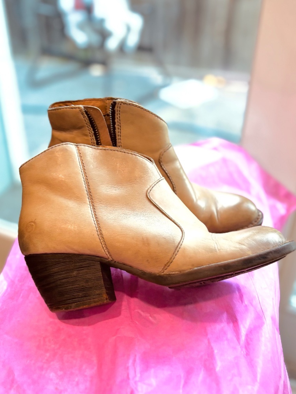 BORN Taupe Leather Ankle Boots Western Stacked Heel bootie Sz 7.5